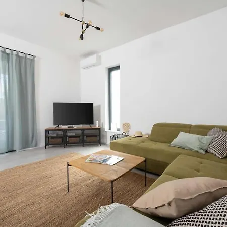 Traumhafte Dubi Bei * لابين