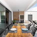 Traumhafte Dubi Bei Villa *